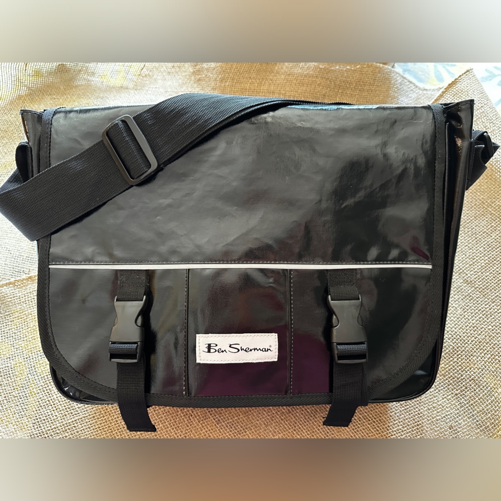 Ben Sherman Laptop Messenger Bag